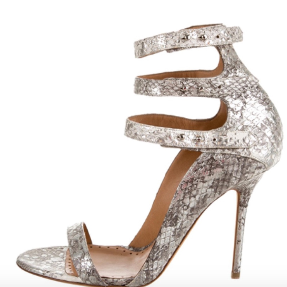 Alexa Wagner  grey snakeskin sandals